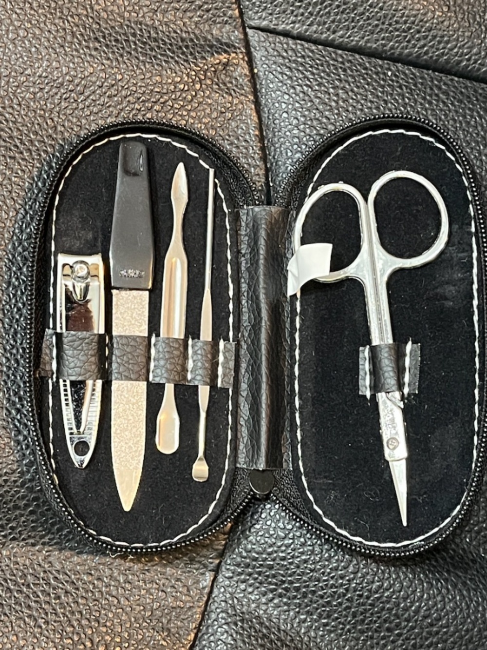 6-Piece Manicure Set Black Zip Travel Case Unisex Nail Care Kit NWOT